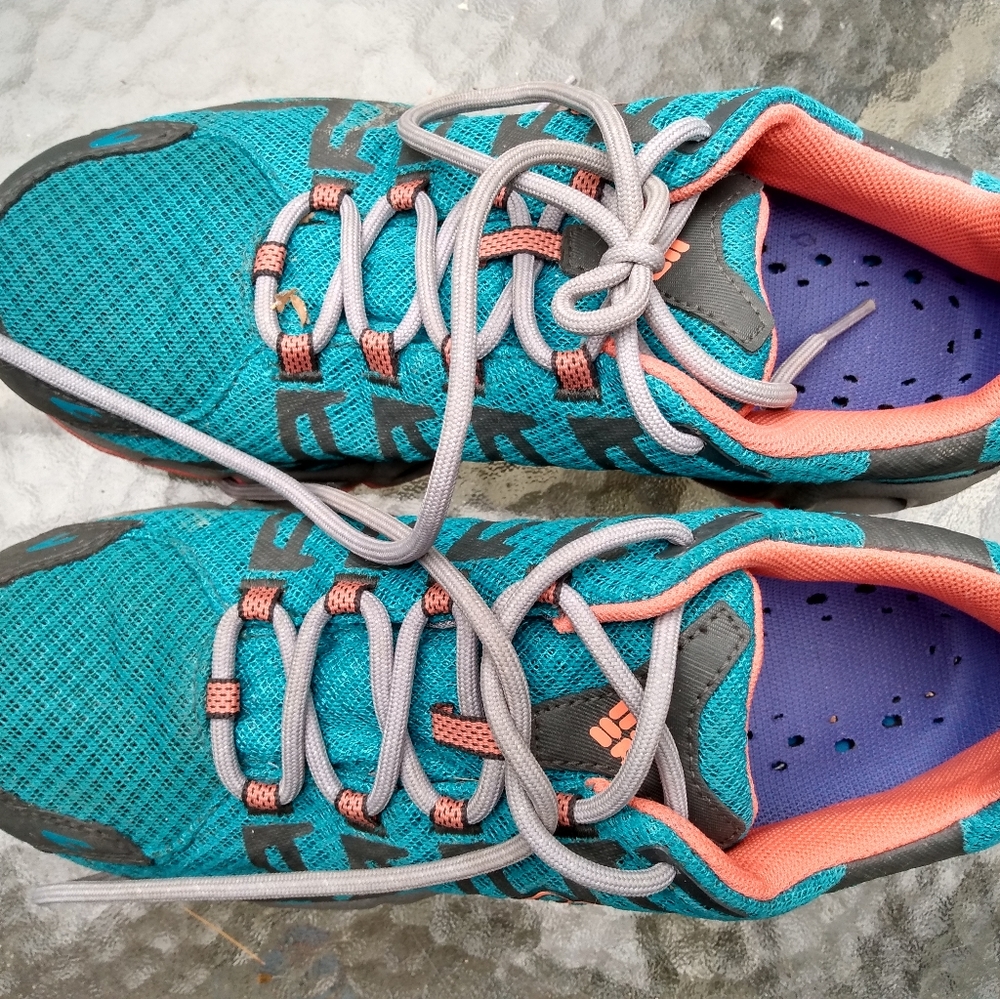 Columbia trail  outdry sneakers 9